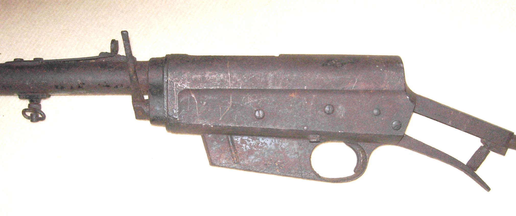 rusty gun b.jpg